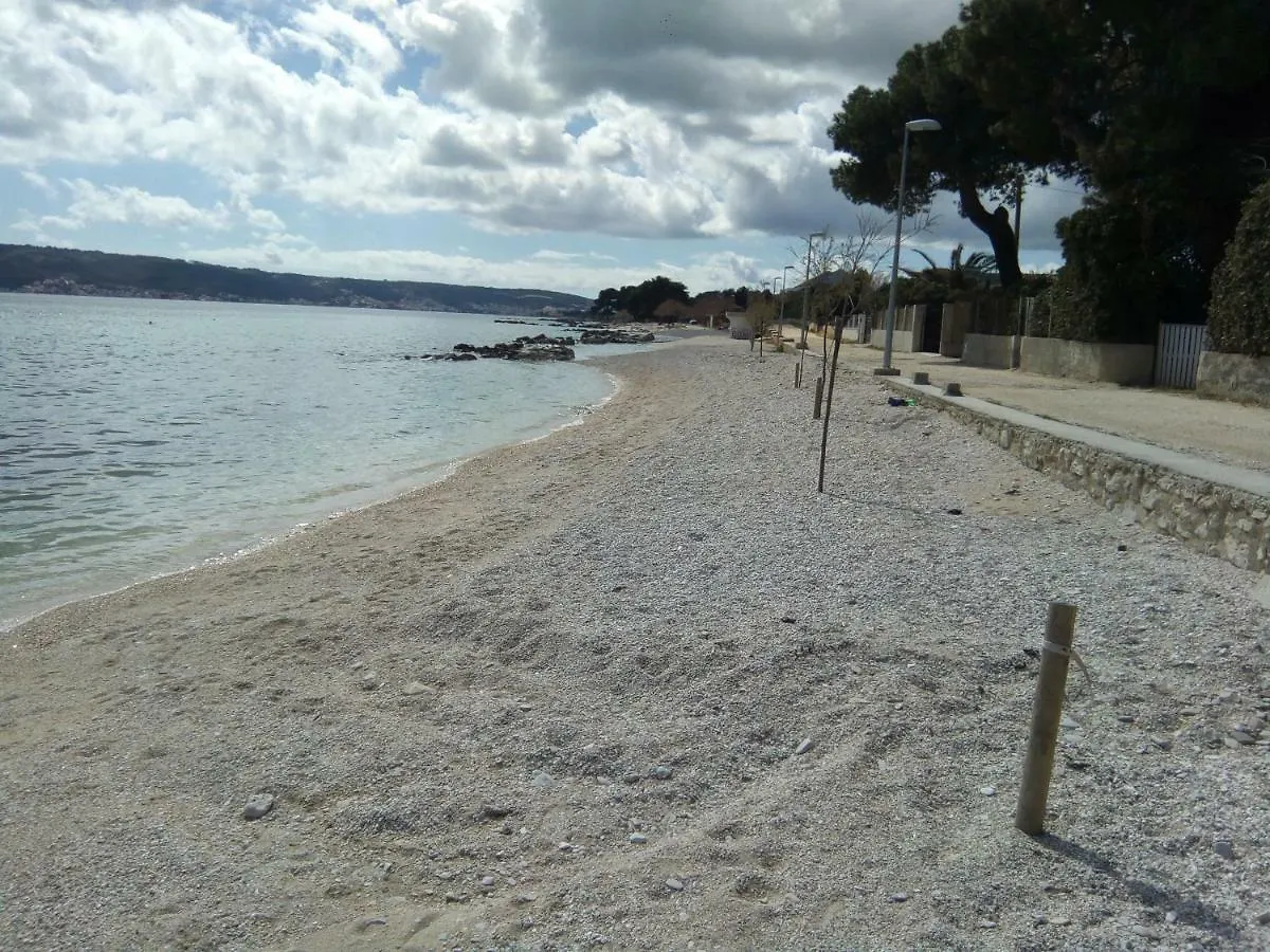 Apartment Apartman Grl Kastela Croatia